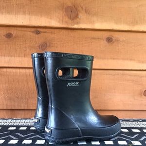 Bogs waterproof kids boots size 10 Black